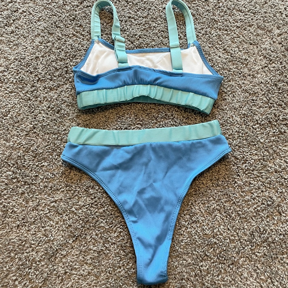 Blue Colorblock Ribbed Bikini - Picture 4 of 4
